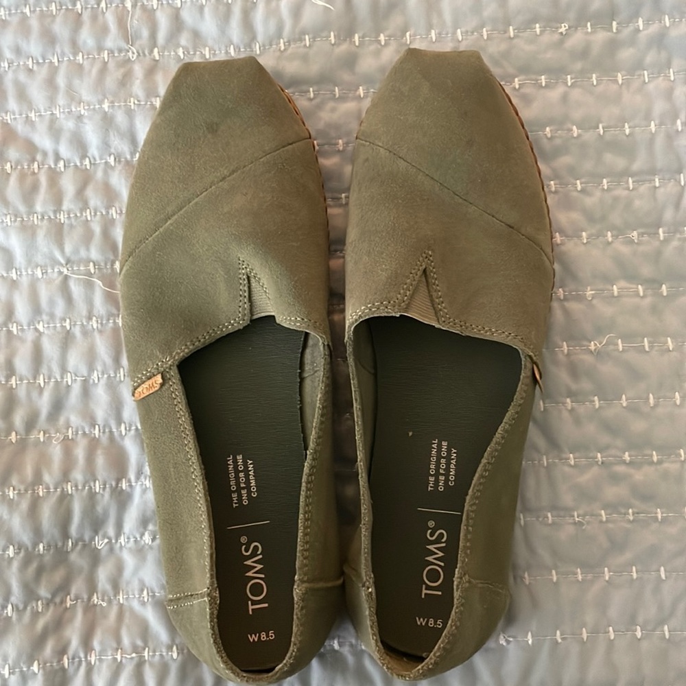 Toms